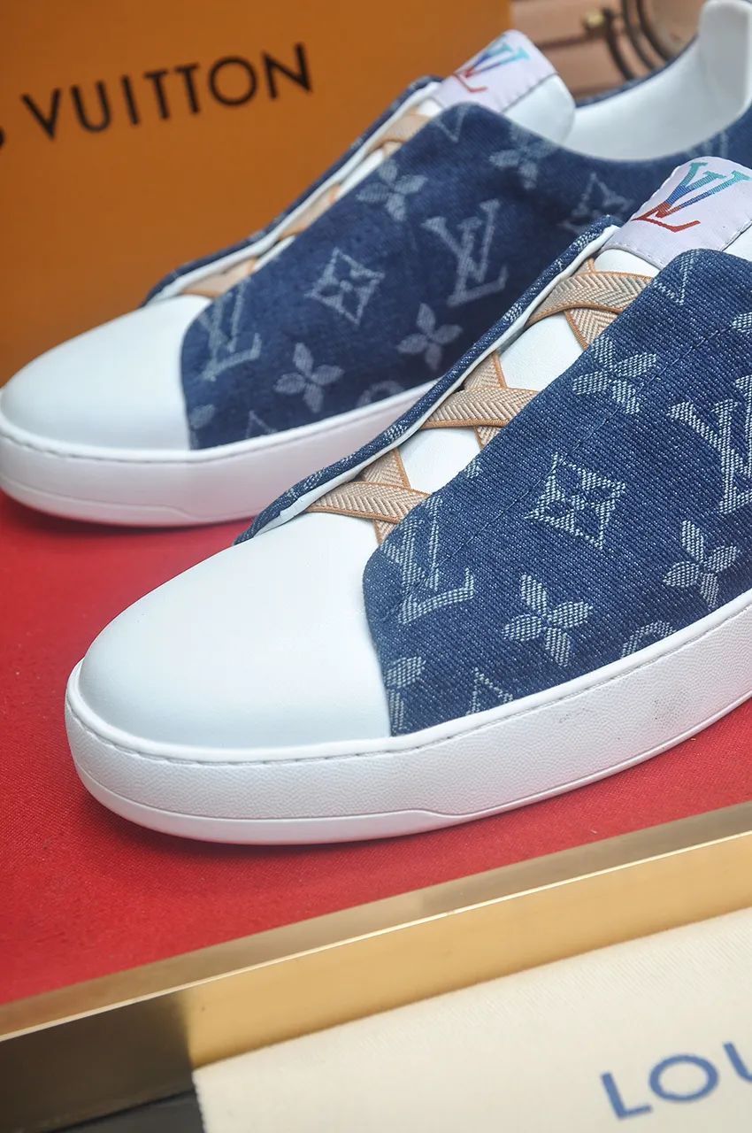 Men's men's shoes💰460💶[LOUIS VUITTON] Same style as LV. Louis Vuitton official website [satisfied] original single hot model, LV original factory cowhide material 👑1:1 original plate, sheepskin lining, original foam outsole. Body accessories one-to-one mold opening 💪 Counter quality 🙏 Dear friends, if you are still worried about wearing matching shoes 💋, then these shoes are your best choice 🎁🎁! 38-44